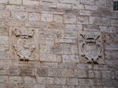 ...sono databili tra il XIV e il XVIII secolo e rappresentano uno dei pochi �lasciti� del vecchio duomo